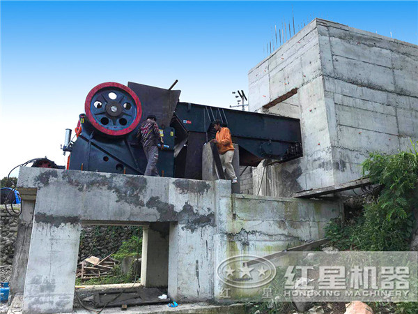 河南乐鱼网页版颚式破碎机生产厂家
