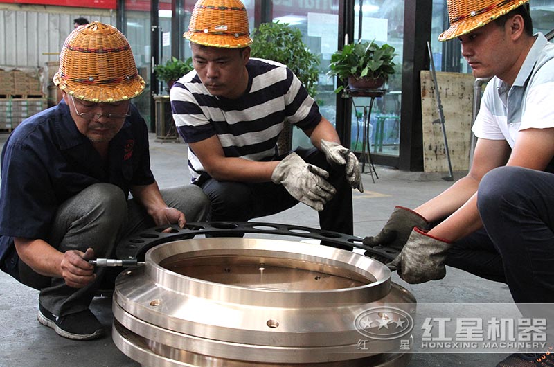 乐鱼网页版机器认真对待设备的每一个零件