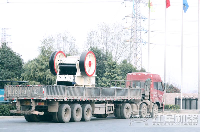 乐鱼网页版颚式粉碎机发货现场