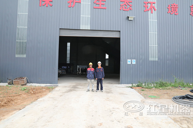 乐鱼网页版技术员为客户安装机器现场